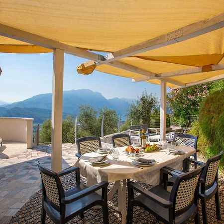 Casa Rene - Happy Rentals Tenno Exterior photo