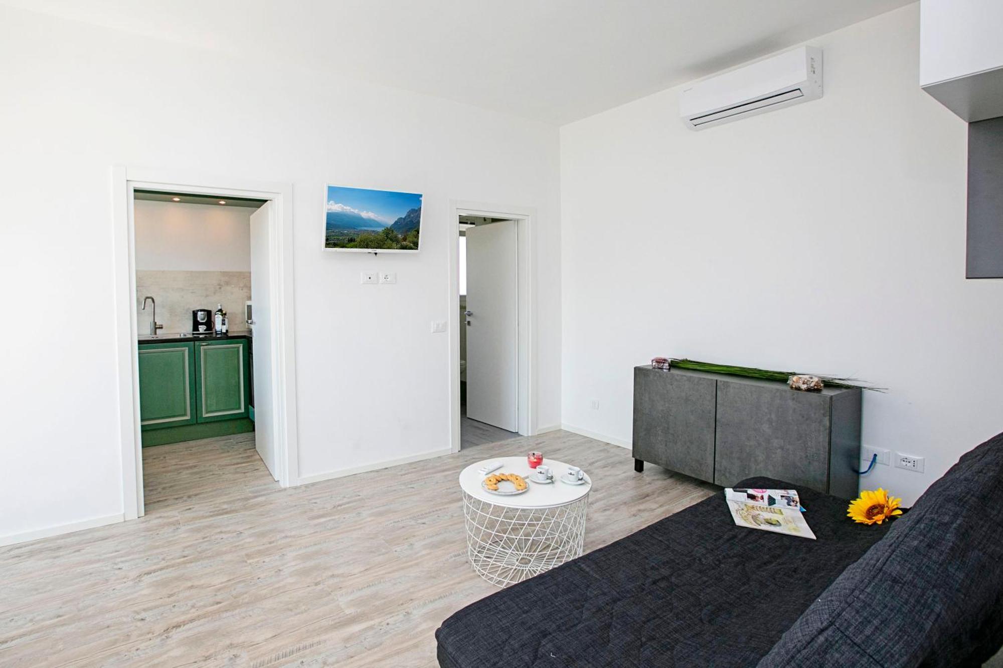 Casa Rene - Happy Rentals Tenno Exterior photo