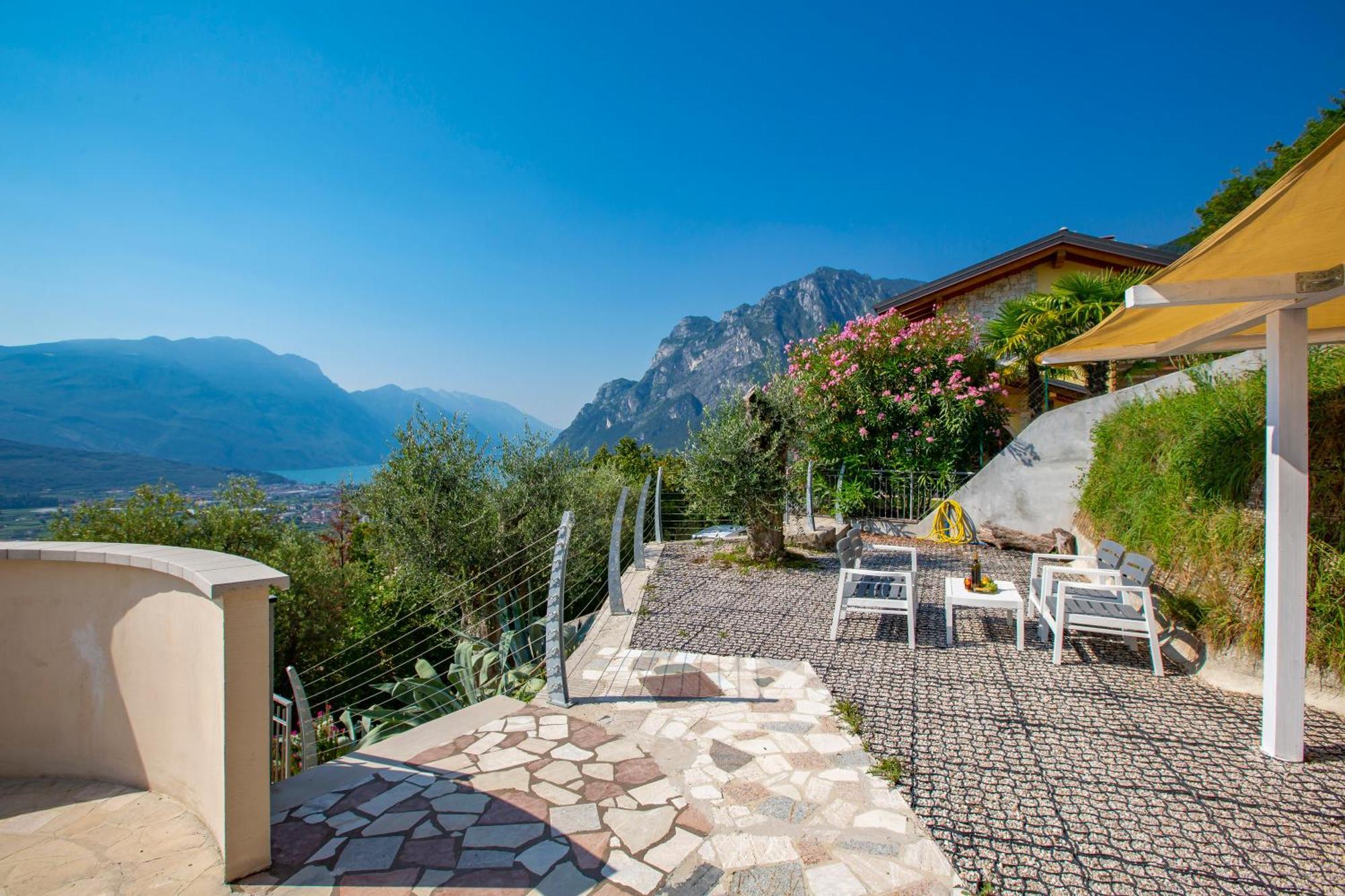 Casa Rene - Happy Rentals Tenno Exterior photo